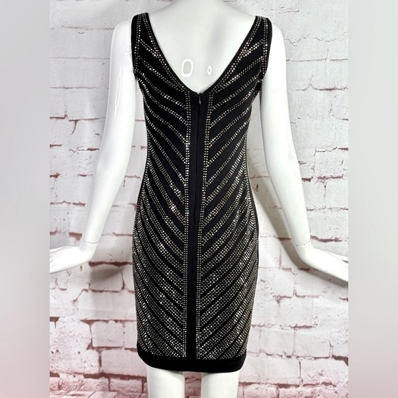 CACHE XS Silver Metallic Studs Embellished Black V-Neck Sleeveless Dress Size XS - Picture 7 of 15